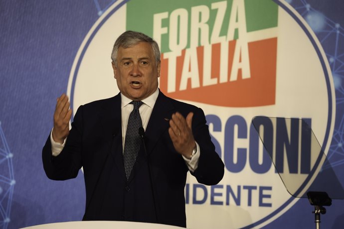 Archivo - 21 May 2022, Italy, Naple: Antonio Tajani, vice president of the Forza Italia party, speaks during the Party's congress at the Mostra d'Oltremare trade centre Photo: Fabio Sasso/ZUMA Press Wire/dpa