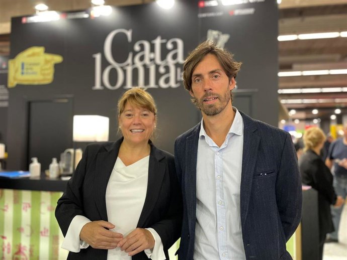 La consellera Natlia Garriga y el director del IRL Pere Almeda