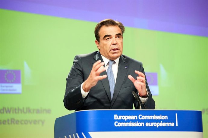 Archivo - El vicepresidente de la Comisión Europea, Margaritis Schinas
