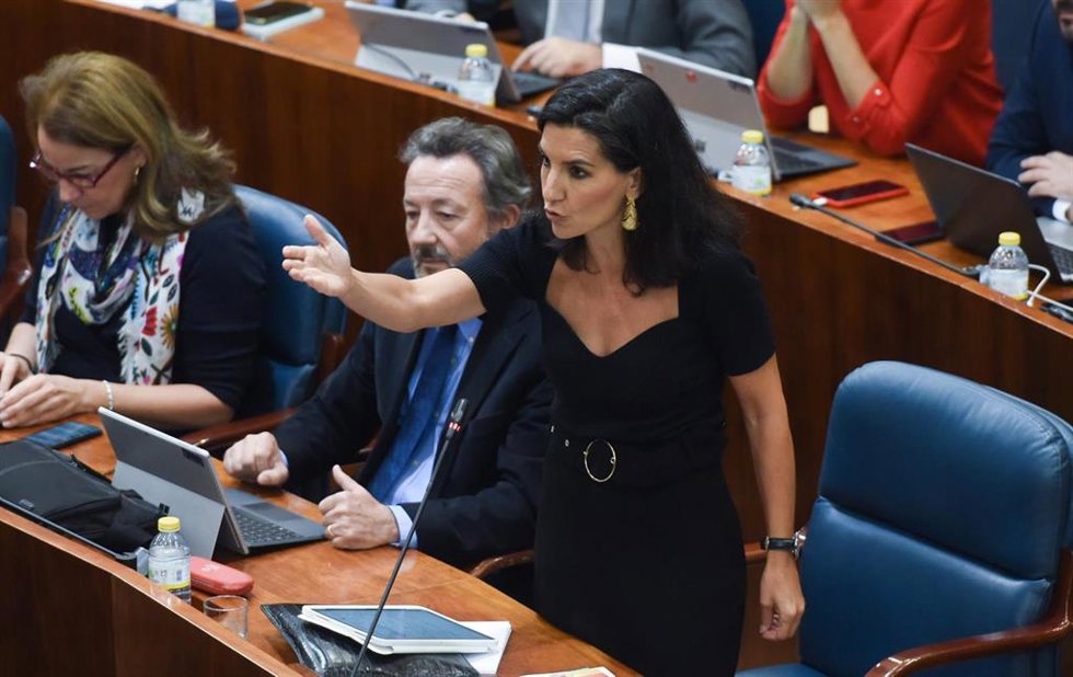 La portavoz de Vox en la Asamblea de Madrid, Rocío Monasterio, interviene en una sesión plenaria en la Asamblea de Madrid, a 20 de octubre de 2022