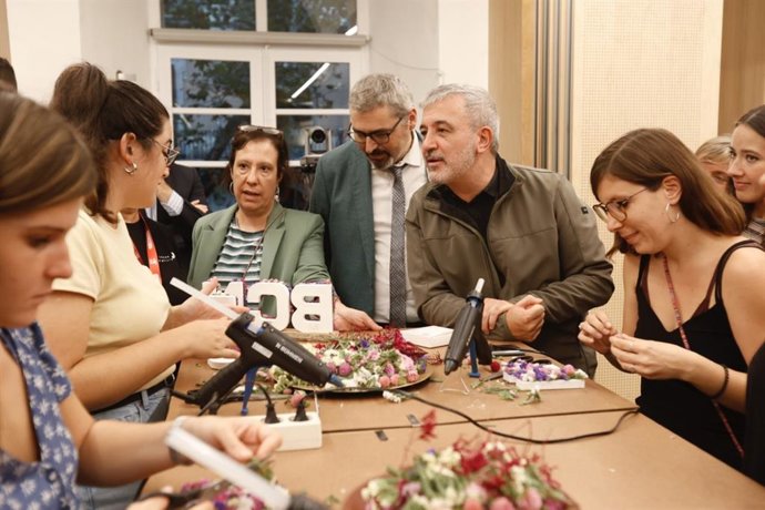 El primer teniente de alcalde de Barcelona, Jaume Collboni, visita el nuevo equipamiento de acompañamiento laboral para jóvenes 'El Convent de Barcelona Activa'.