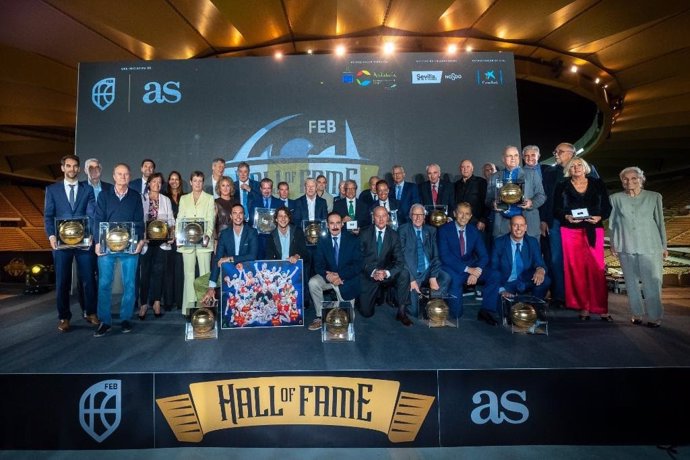 La Cartuja vive una "noche inolvidable" con la segunda edición del 'Hall of Fame' del baloncesto español