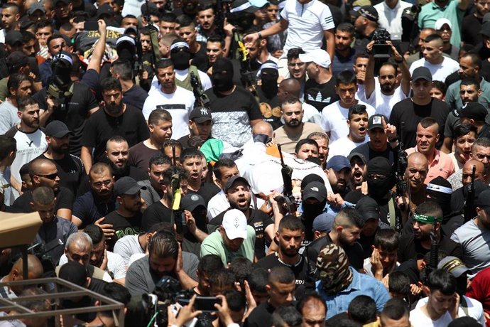 Archivo - Imagen de archivo del funeral de tres palestinos que murieron en una operación de las fuerzas de seguridad israelíes en Yenín, Cisjordania  