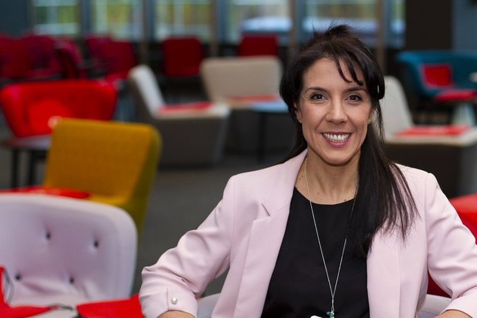 La directora de Nuevos Negocios de Vodafone, Esther Colmenarejo, ficha por Sabadell tras lanzar el servicio de energía