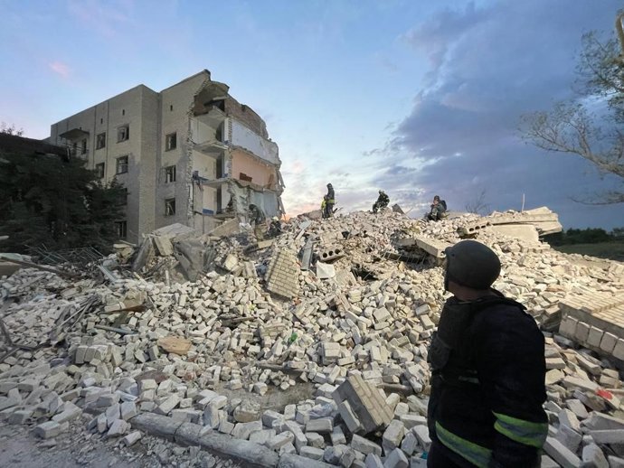 Archivo - Atac rus contra un edifici a Donetsk