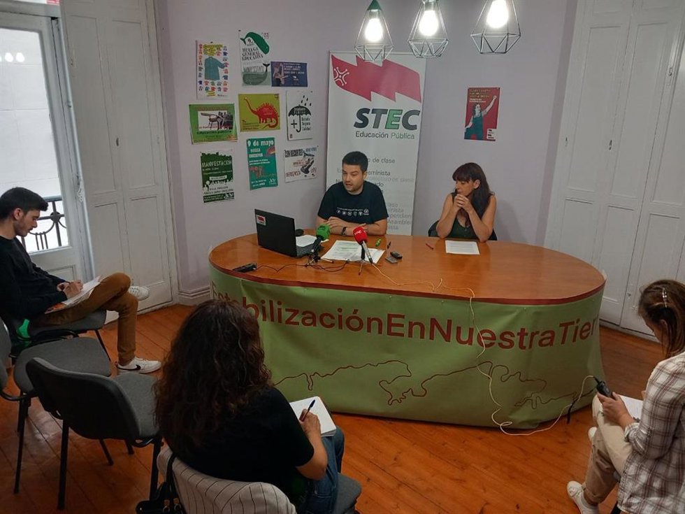 Rueda de prensa de STEC para denunciar la situación del proceso de estabilización docente