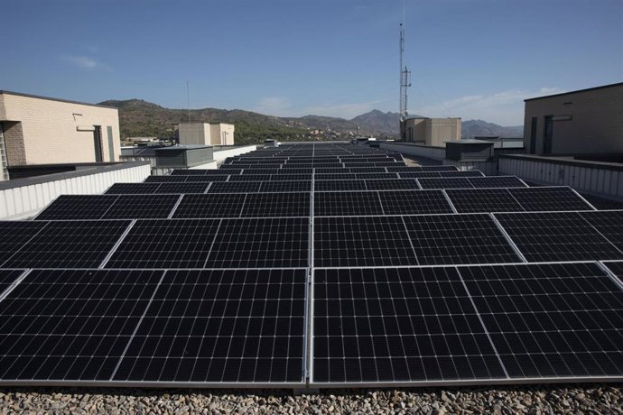 La UJI multiplica por cinco la producción de energía solar fotovoltaica para el autoconsumo de los edificios del campus