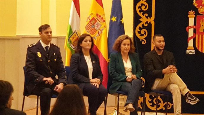 Arraiz agradece "el espíritu de sacrificio" de los condecorados con las medallas al Mérito de la Protección Civil