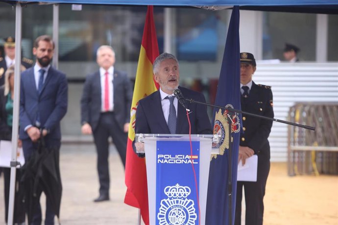 El ministro del Interior, Fernando Grande-Marlaska, preside la inauguración de la nueva comisaría de la Policía Nacional del Distrito Sur de Sevilla.
