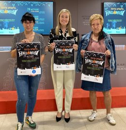 La concejal Lidia López en la presentación de las actividades para Halloween.