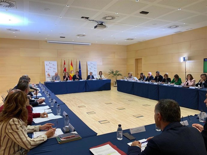 Suárez-Quiñones preside la constitución del Consejo de Dinamización Demográfica de Castilla y León