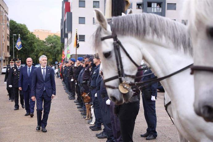 El ministro del Interior, Fernando Grande-Marlaska, en la inauguración de la comisaría de Policía Nacional del Distrito Sur de Sevilla.