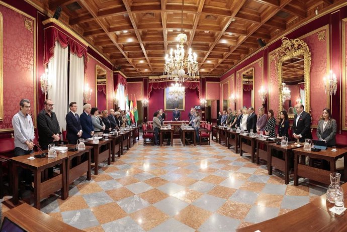 Pleno extraordinario celebrado en el Ayuntamiento de Granada.