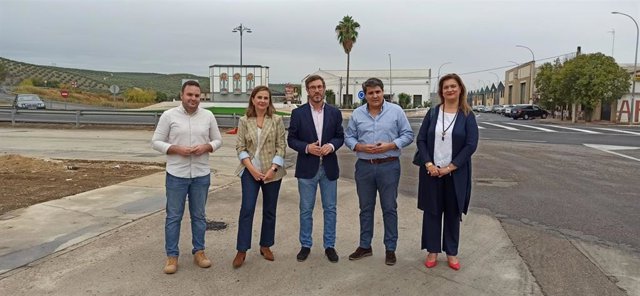 Visita a las actuaciones en los accesos a los polígonos industrales de Marmolejo