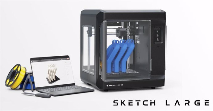 MakerBot SKETCH Large empowers educators and students to take their 3D printing projects and designs to the next level
