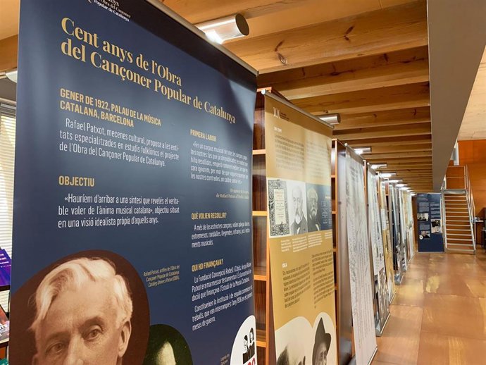 Fragmento de la exposición que ha preparado Mallorca Literaria por el centenario de 'L'Obra del Canoner Popular de Catalunya'.