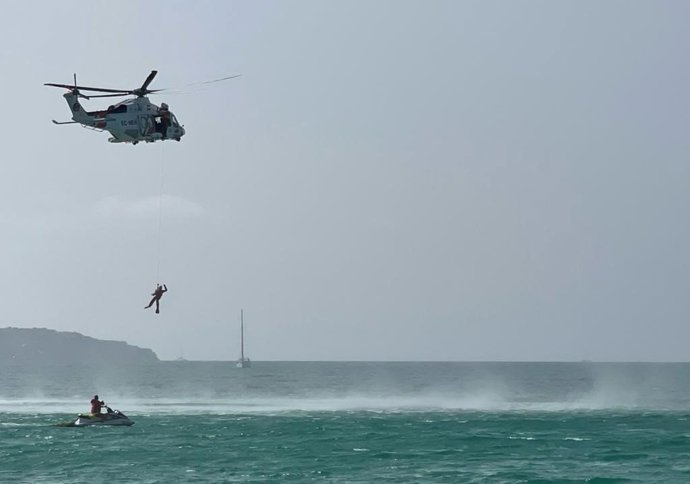 Simulacro de emergencias el balneario 4 de Playa de Palma.