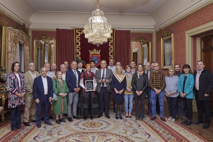 Recepción a la Federación de Casas Regionales en el Ayuntamiento de Pamplona.