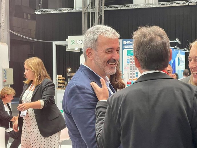 El primer teniente de alcalde de Barcelona, Jaume Collboni, en el salón The District.