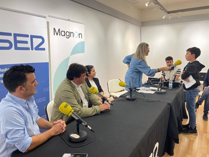 Magnon impulsa 'Preguntas por el planeta' con estudiantes de Secundaria.