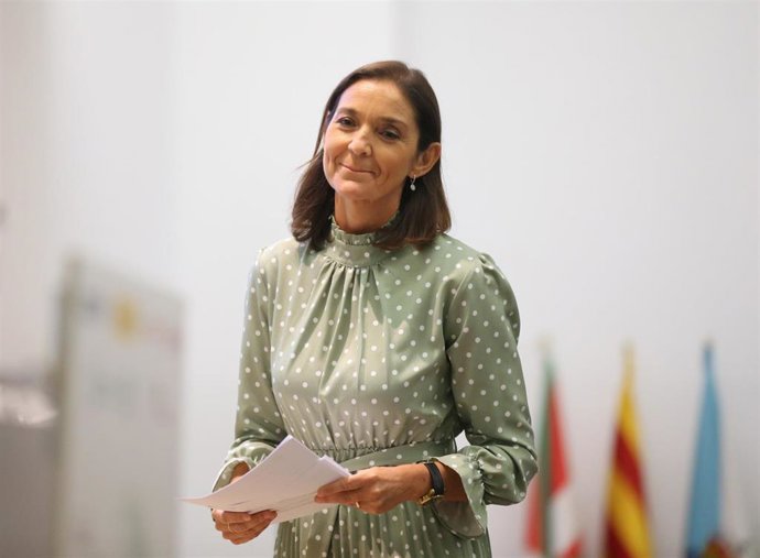 La ministra de Industria, Comercio y Turismo, Reyes Maroto, clausura del Encuentro Empresarial España-Arabia Saudí, en la Cámara de Comercio de España, a 20 de octubre de 2022, en Madrid (España).