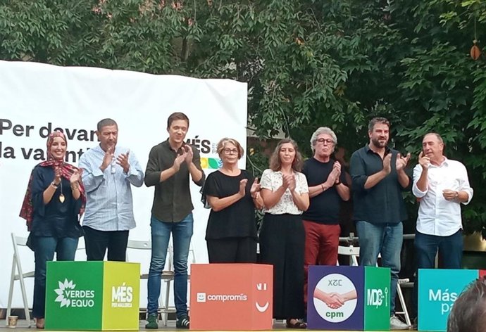 Los líderes y representantes de los partidos que han firmado la 'Declaración de Mallorca'.