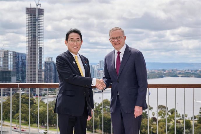 Primer ministro de Japón, Fumio Kishida y su homólogo australiano,  Anthony Albanese. 
