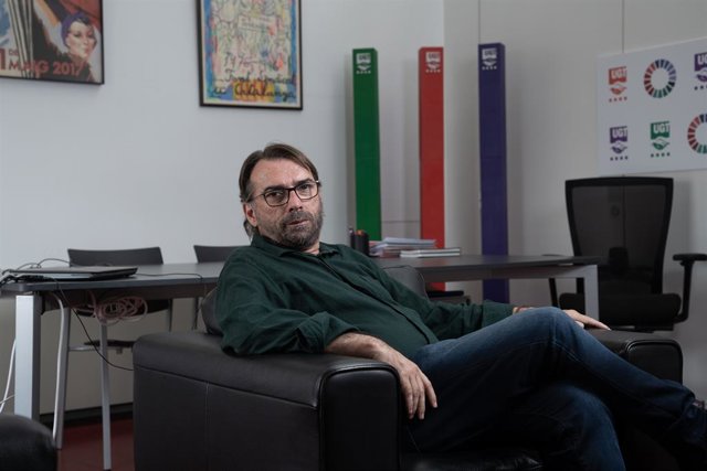 El secretari general d'UGT de Catalunya, Camil Ros, en una entrevista d'Europa Press