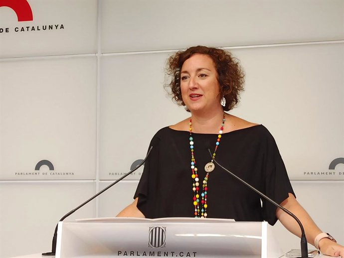 La portaveu del PSC-Units al Parlament, Alícia Romero, en una roda de premsa a la Cambra