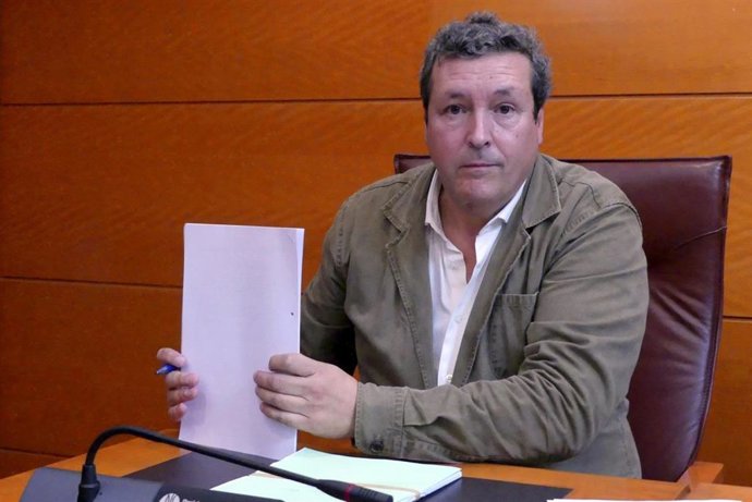 El portavoz del PP en el Parlamento de Cantabria, Íñigo Fernández