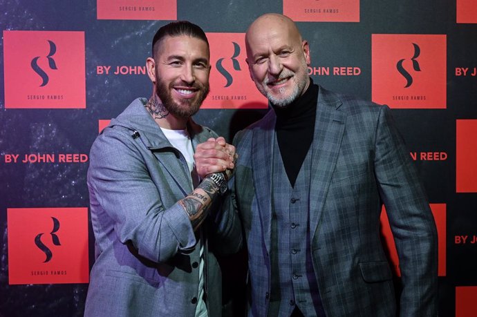 Archivo - Sergio Ramos junto a Rainer Schaller tras presentar en Madrid el club de entrenamiento Sergio Ramos by John Reed