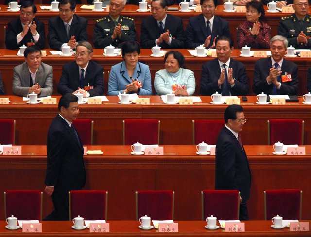 Xi Jinping y Hu Jintao, en 2013