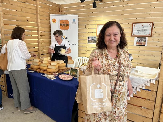 La consellera Mae de la Concha, en la I Feria del Queso DOP Mahón-Menorca