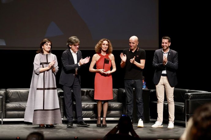 Andreu resalta que el Ejecutivo riojano tiene "obsesión por la transmisión y difusión de la cultura"