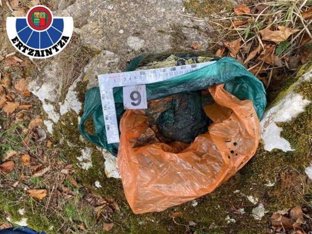 Imagen del zulo encontrado en el monte Aizkorri en Oñati (Gipuzkoa)