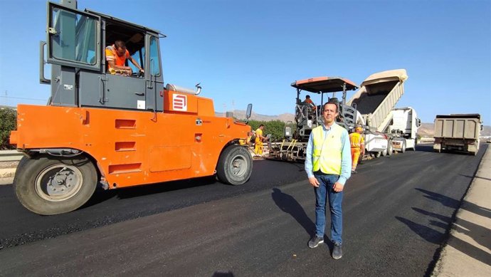 Visita del subdelegado del Gobierno en Almería, José María Martín, a las obras en la A-7