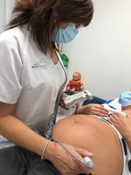 El hospital de Lorca pone en marcha la interconsulta no presencial entre matrona y obstetra