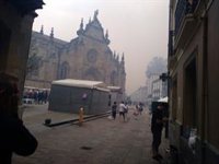 Desalojadas 17 personas y, al menos, dos viviendas afectadas en el incendio de Balmaseda, con cuatro focos activos