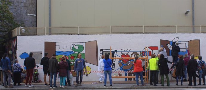 La Asociación Vecinal Rondilla de Valladolid celebra sus 50 años con un mural en el barrio diseñado por Manuel Sierra