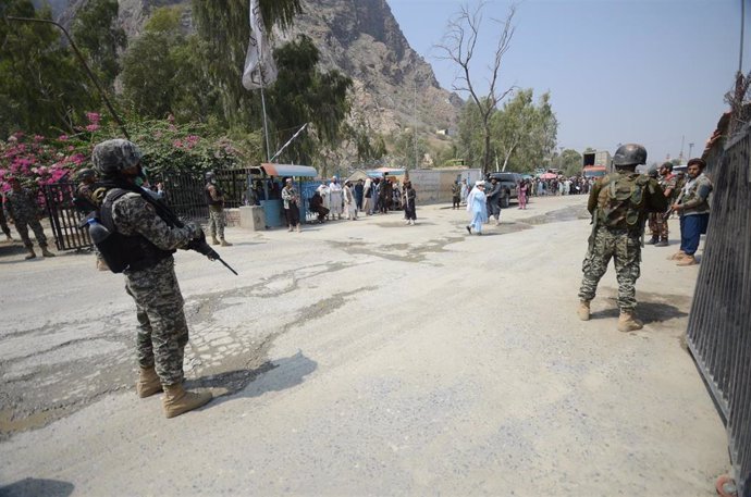 Archivo - Soldados en la frontera de Torkham, Pakistán