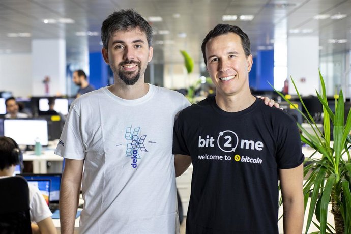 El consejero delegado de Bit2Me, Leif Ferreira, y el fundador de Dekalabs, David Ortega.