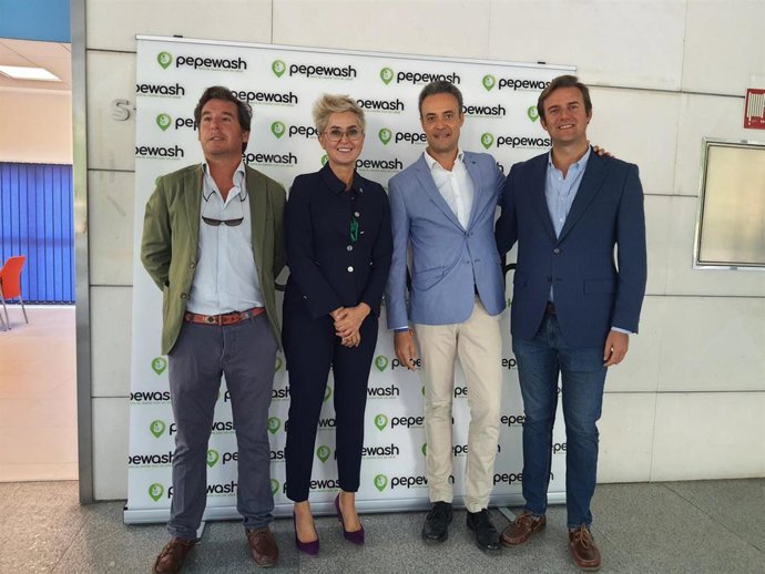 La directora gerente de Andalucía Emprende, Rosa Siles, ha destacado que se trata de un proceso innovador, tecnológico y sostenible que da una respuesta útil a un problema real, como es el de la sequía.