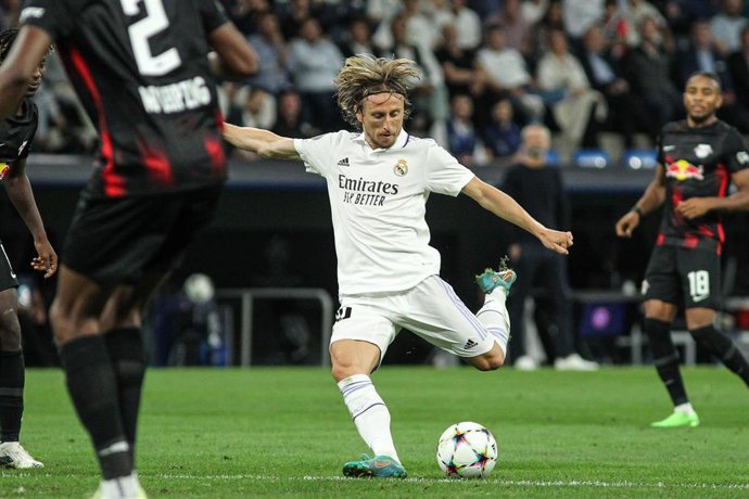 Archivo - El jugador del Real Madrid Luka Modric, durante un partido ante el Leipzig de la Liga de Campeones 2022-2023.