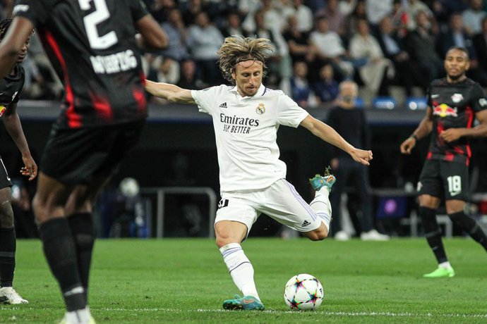 Archivo - Luka Modric of Real Madrid in action during the UEFA Champions League, Group F, football match played between Real Madrid and RB Leipzig at Santiago Bernabeu on September 14, 2022 in Madrid, Spain.