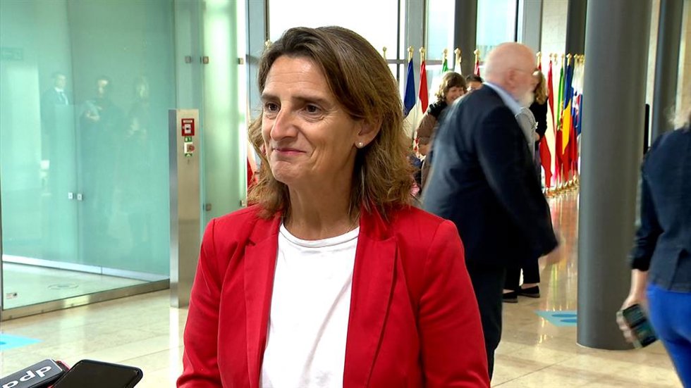 Ribera defiende que la UE acelera la descarbonización de su economía