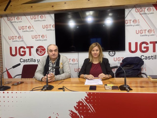 Tomás Pérez y Beatriz García, en rueda de prensa.