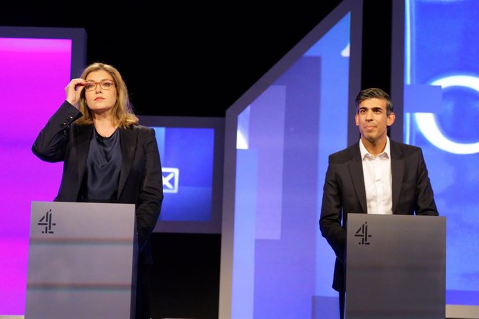 Archivo -  Penny Mordaunt i Rishi Sunak durant un debat