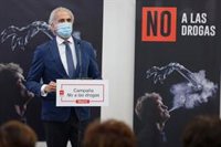 La Comunidad lanza la campaña informativa 'No a las drogas' con difusión en medios y una gran lona en Gran vía