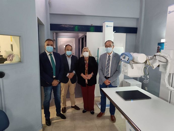El centro de salud de La Palma incorpora una nueva sala de radiología digital.