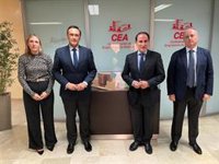 Junta y CEA avisan de que con el Estatuto del Becario "peligra" la continuidad de prácticas en empresas de 9.000 alumnos